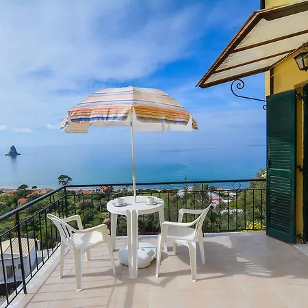 Apartament Golden Nests