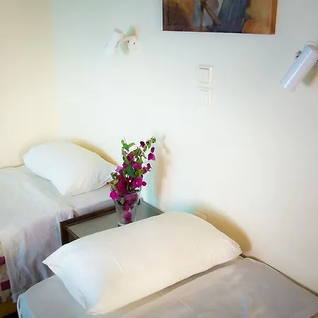 Golden Nests Apartment *